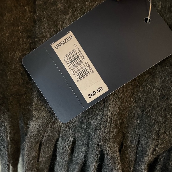 Lucky Brand Gray Fringe Scarf Brand New with Tags - Picture 8 of 9